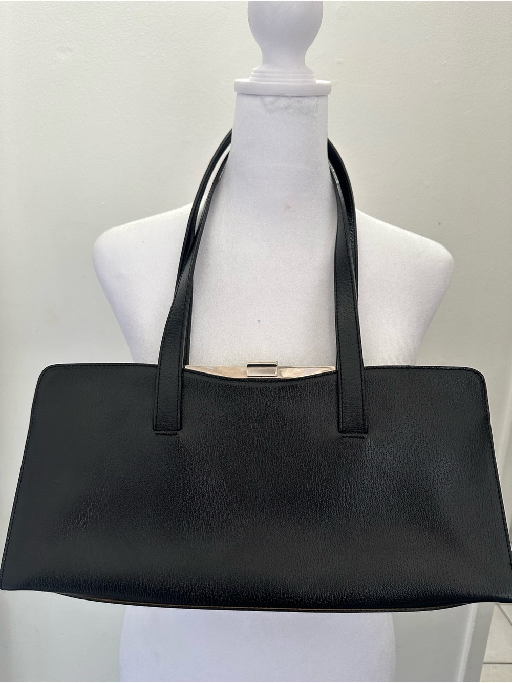 Authentic Furla Black Pebbled Leather Shoulder Bag - Vintage Y2K Style